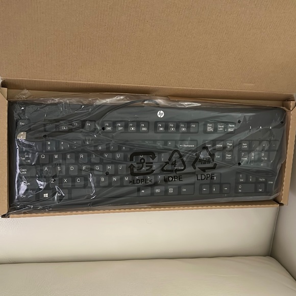 HP Lite-On Wired Black Keyboard - Picture 1 of 12